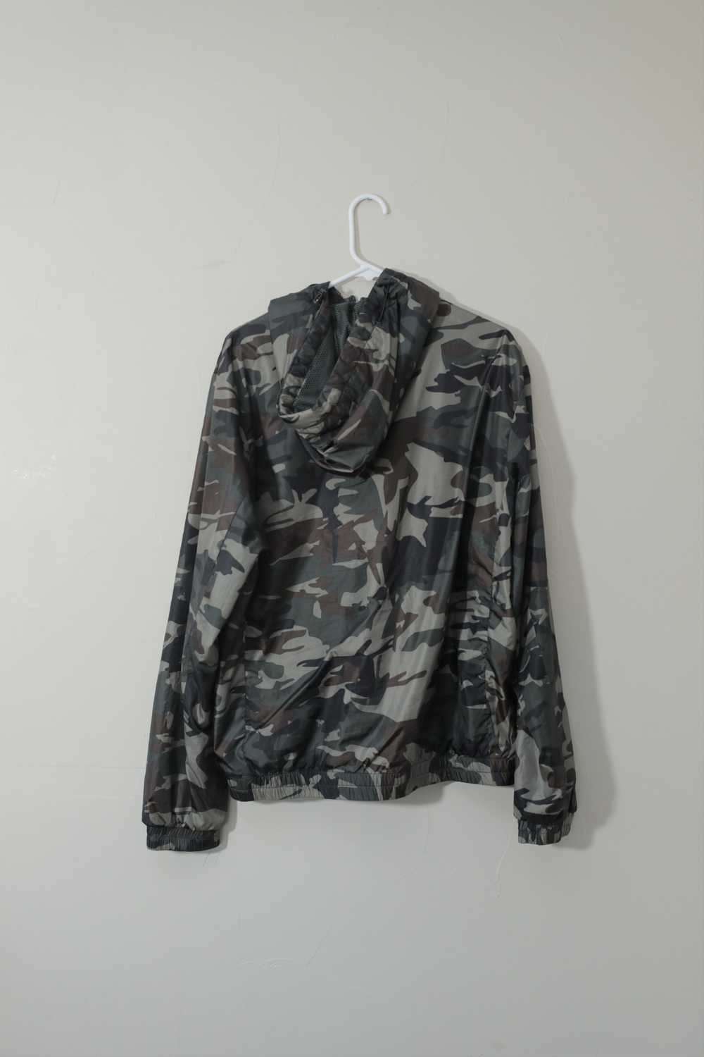 Streetwear LA Gate Collection Camo Windbreaker (X… - image 2