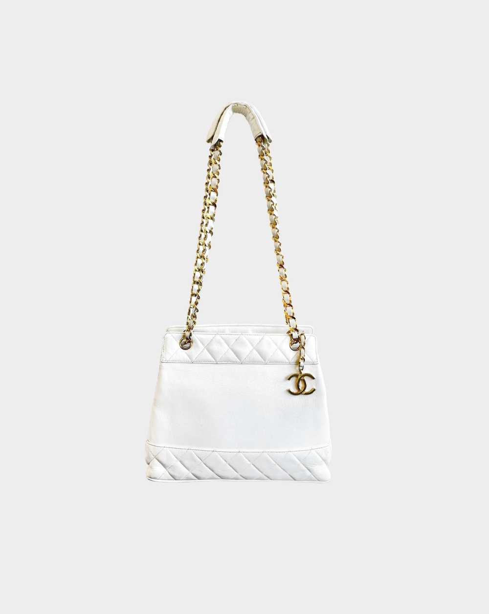 Chanel 1990 White Quilted Calfskin Shoulder Bag - image 1