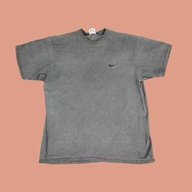 Nike Vintage 90s nike embroidered essential t-shir