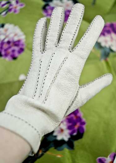 Vintage White Pigskin Leather Day Gloves • Dents •