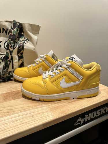 Nike sb air force cheap 2 low supreme yellow