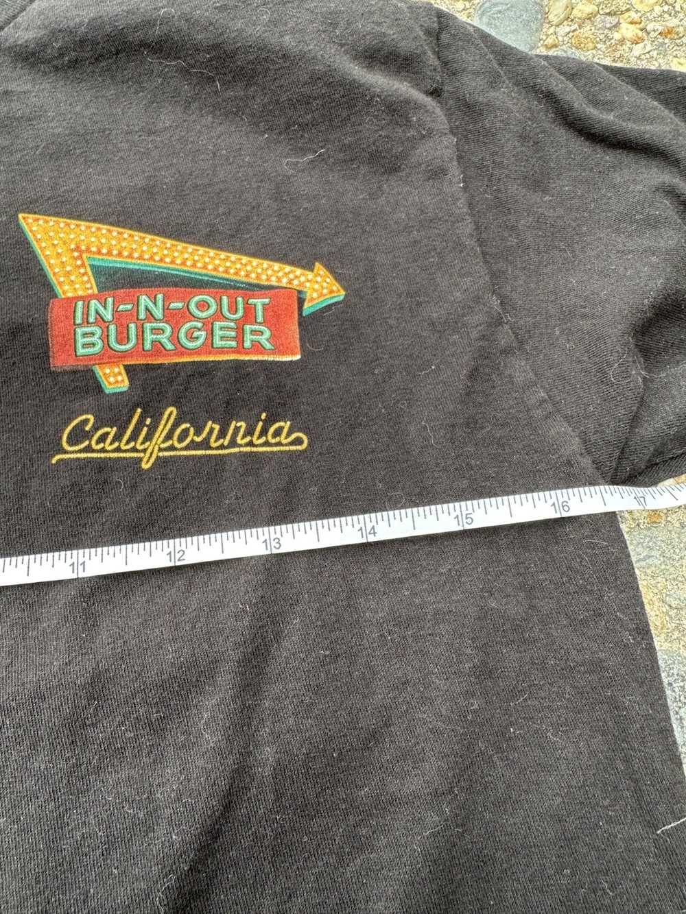 In N Out In N Out DKNG Studios Size Small - image 6