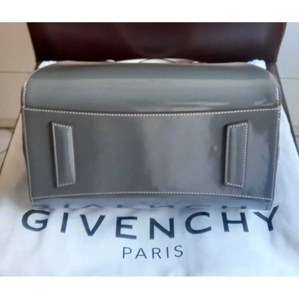 Givenchy Antigona patent leather handbag - image 9