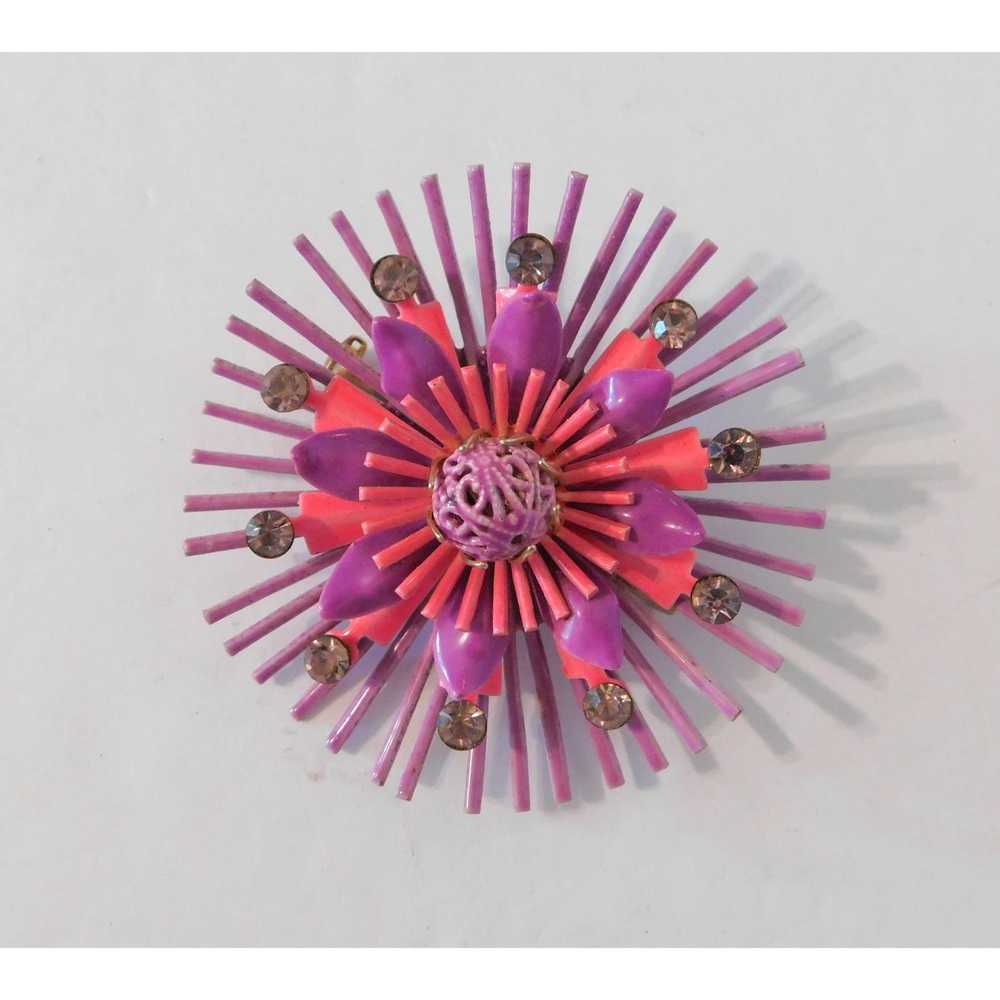 Other Vintage Starburst Pin Pink Purple Flower Cr… - image 5