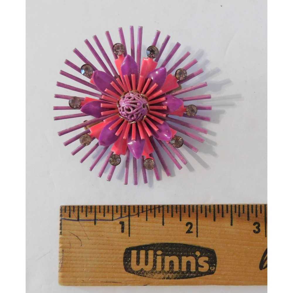 Other Vintage Starburst Pin Pink Purple Flower Cr… - image 7