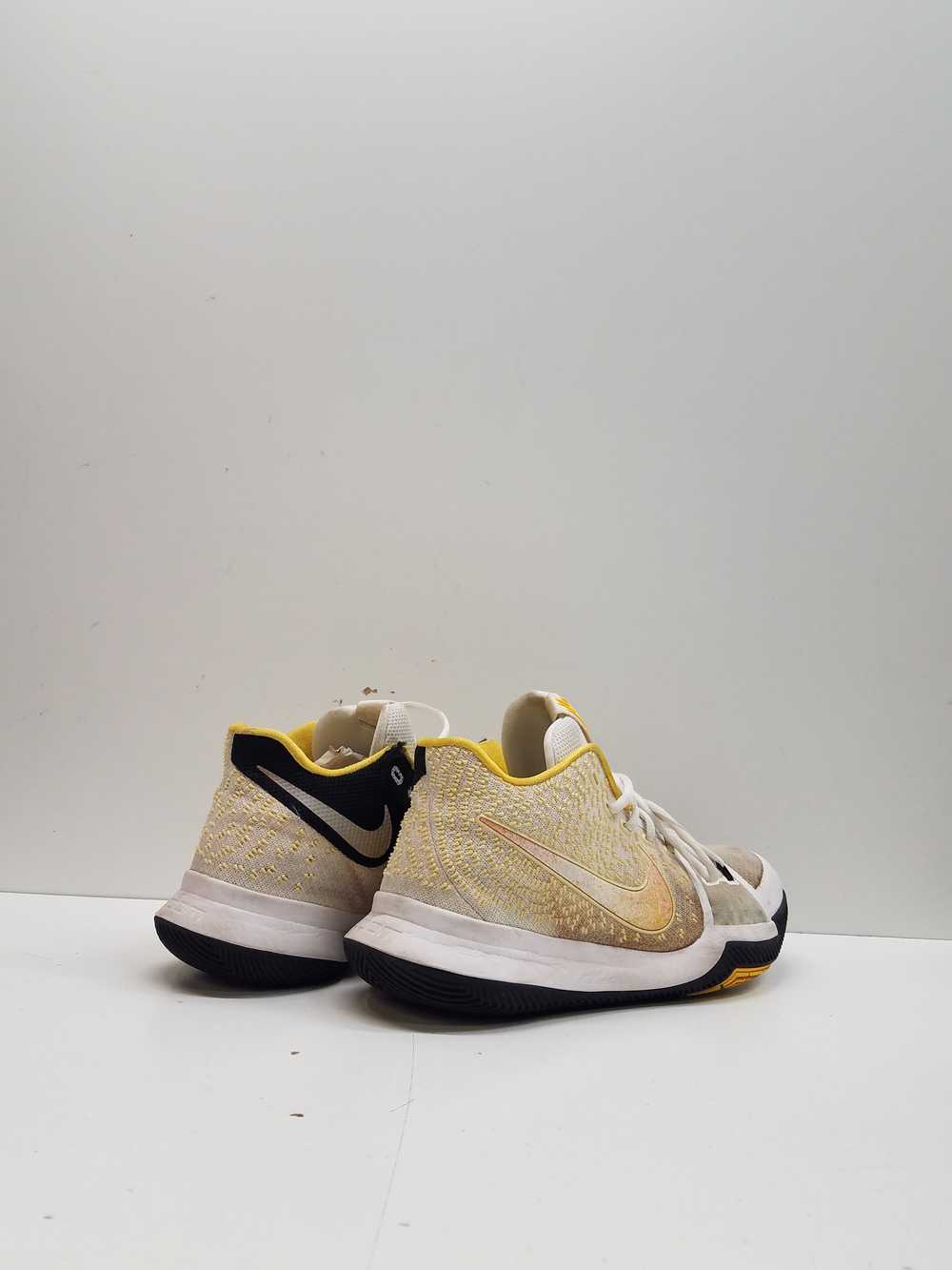 Nike Kyrie Basketball Shoes Men's - image 4