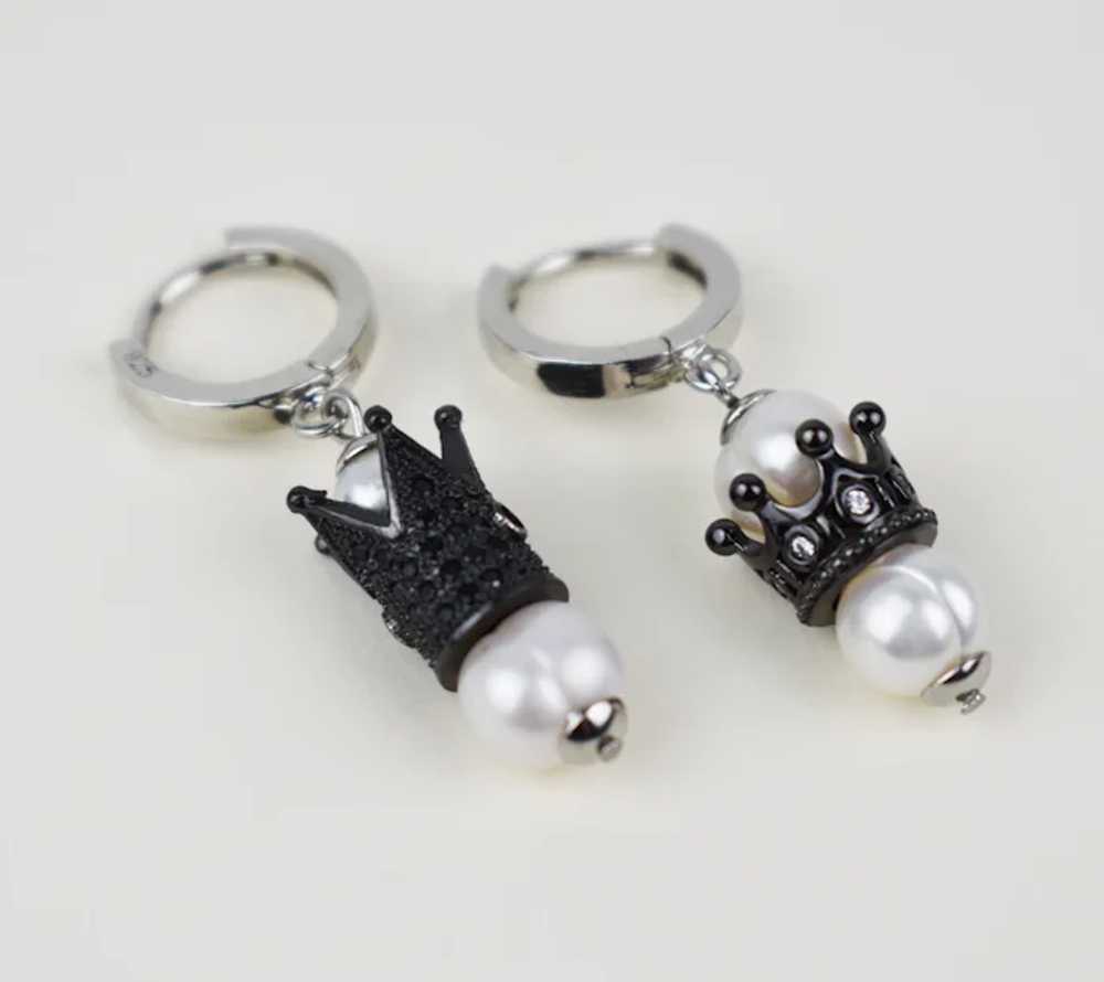 Quirky pearl and crown drop earrings, eye catchin… - image 2