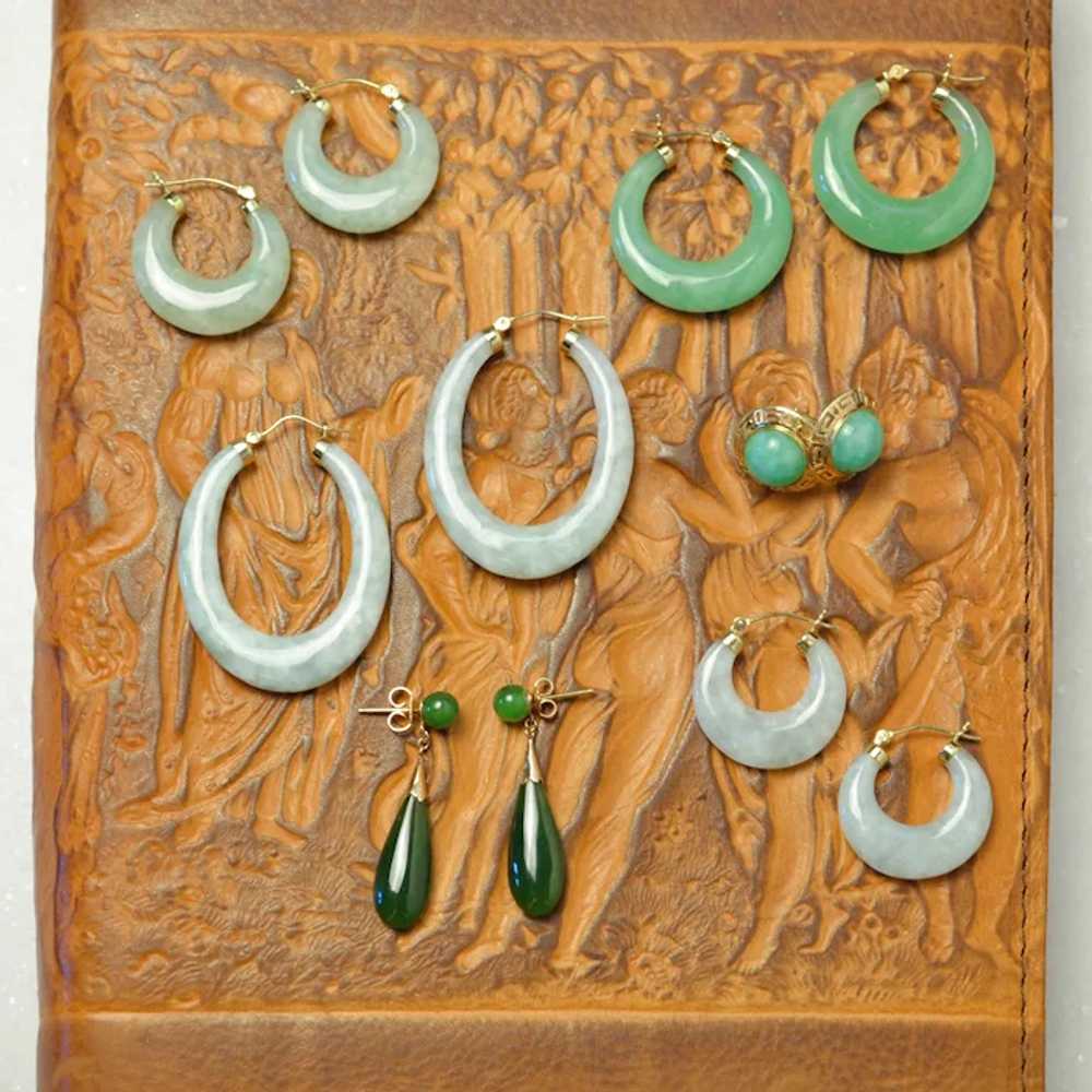 Vintage 14k Gold and Jadeite Jade Hoop Earrings - image 5