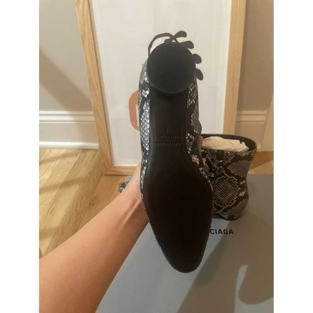 Balenciaga Leather ankle boots - image 3