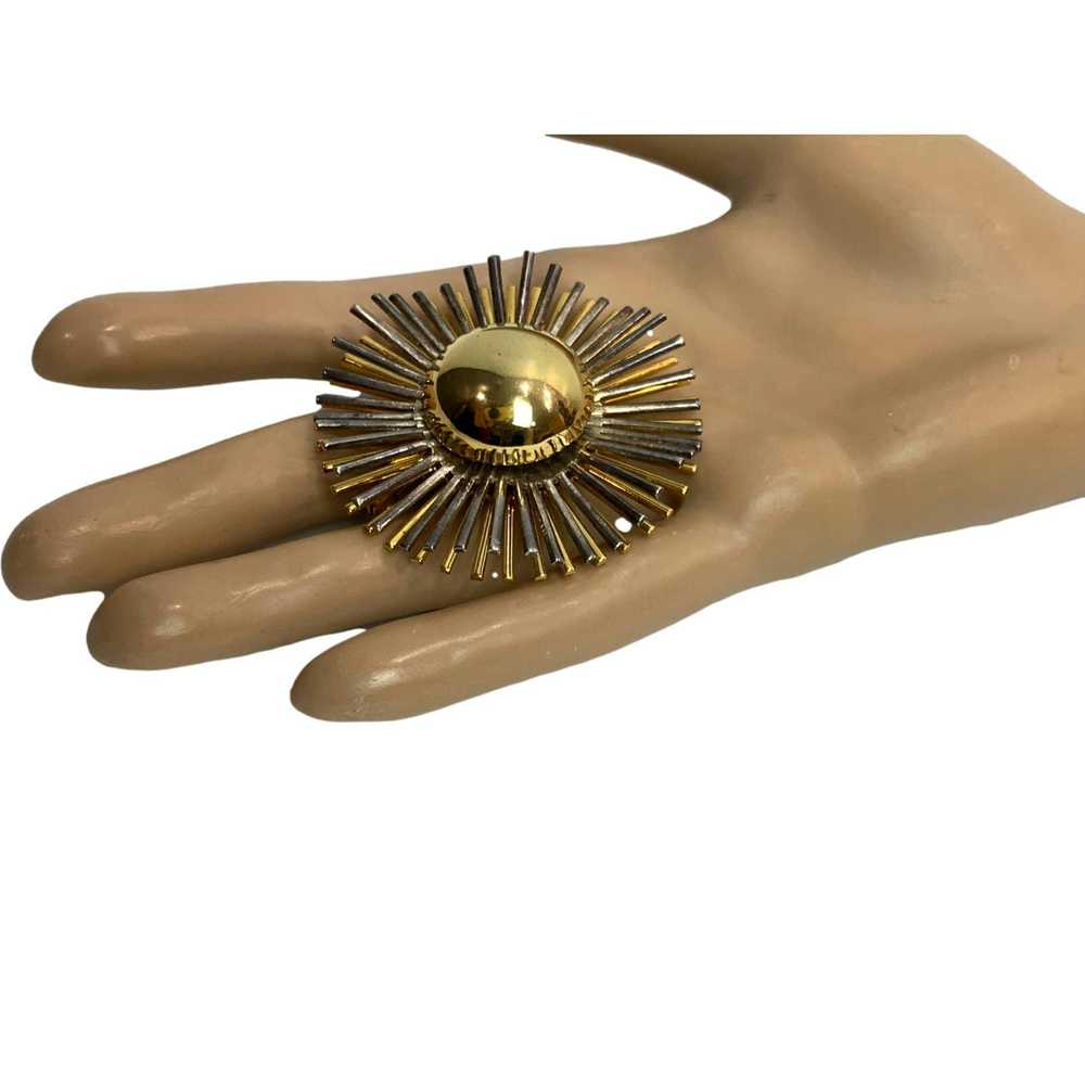 Jewelry × Vintage 60s Mod Sunburst Gold Brooch | … - image 3