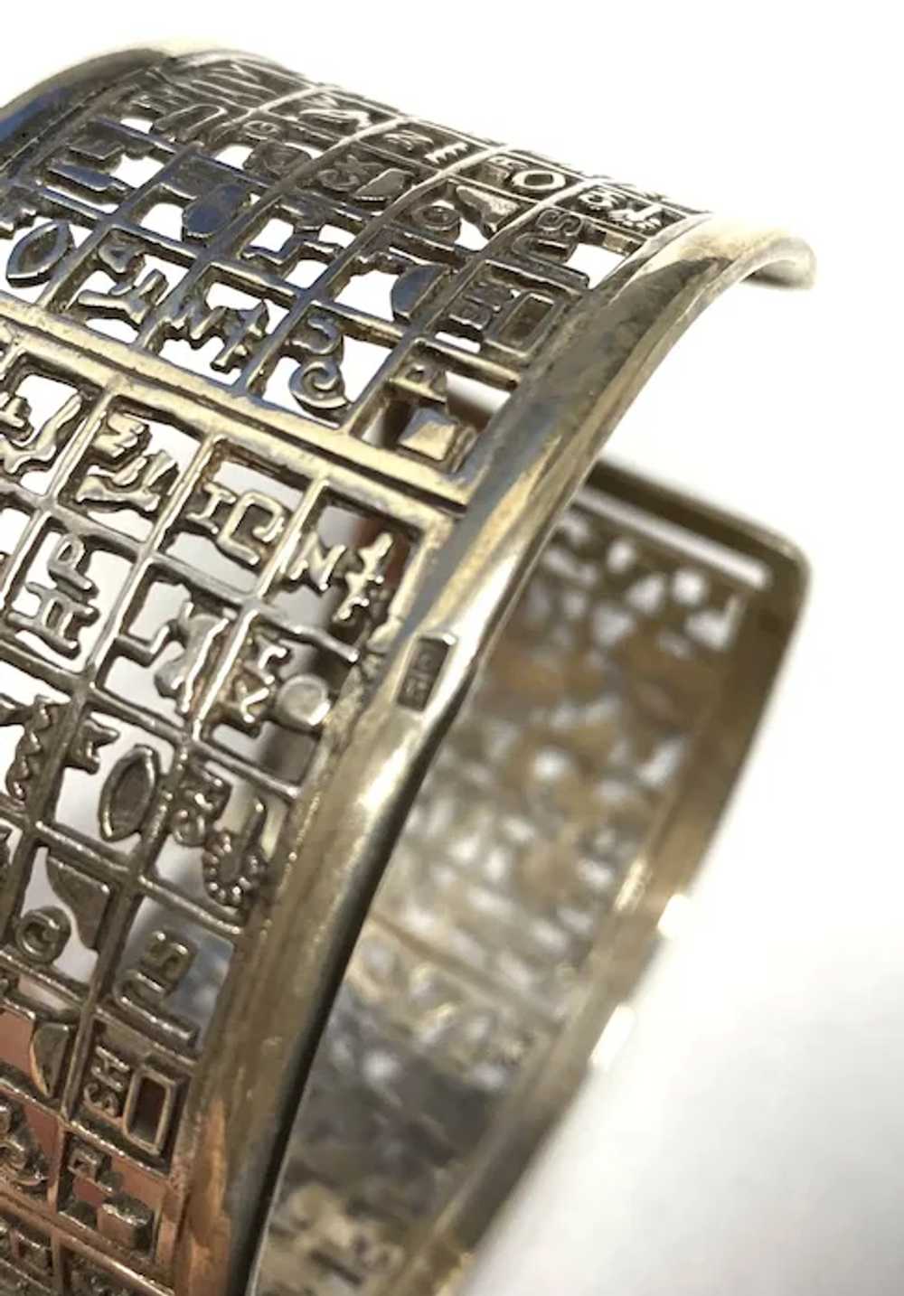 Vintage Egyptian Revival Hieroglyphic Silver Cuff… - image 5