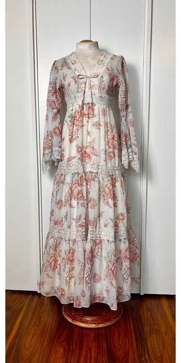 Vintage 1970's Pink Floral Trumpet Sleeve Maxi Pra