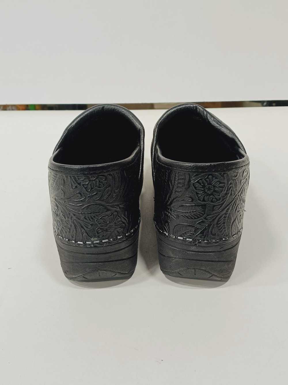 Dansko Women's Black Tooled Leather Clogs Size 37 - image 4