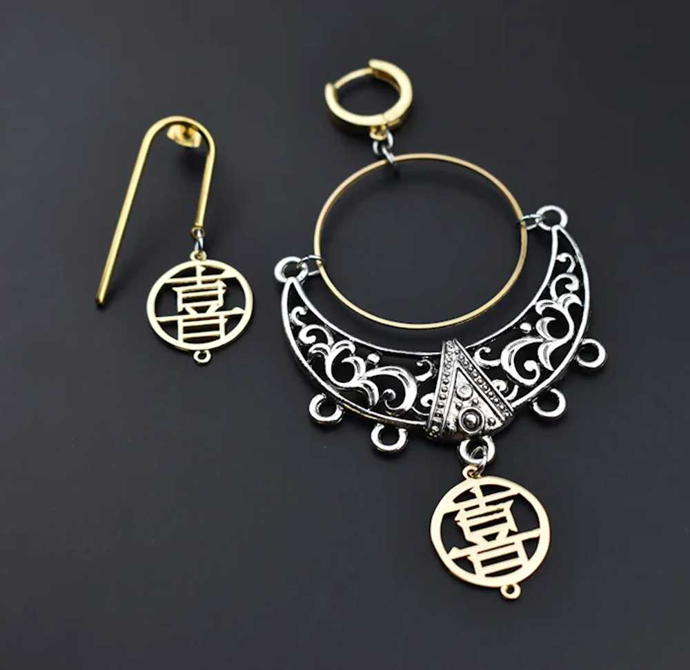 Asymmetrical mismatched earrings, large long ligh… - image 7