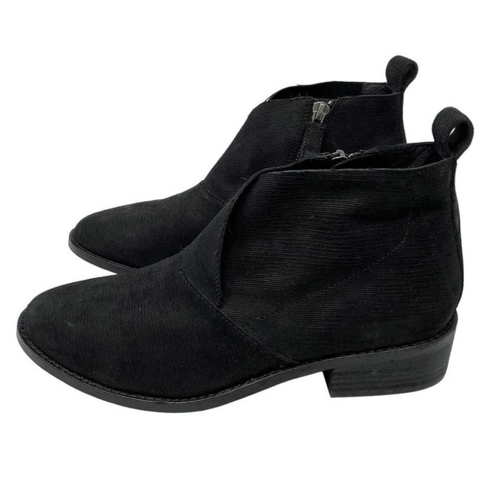 Eileen Fisher Leather ankle boots - image 4