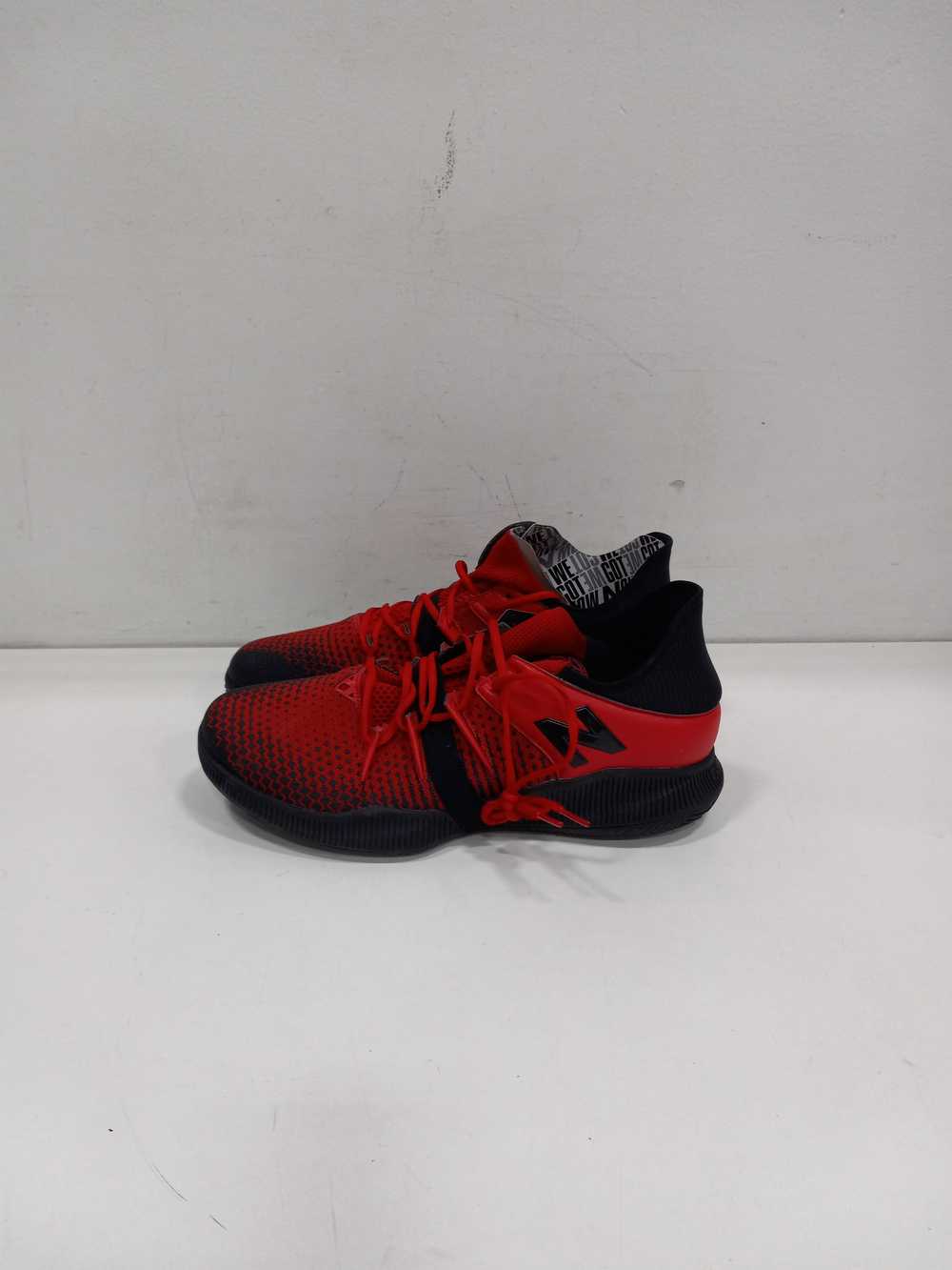 New Balance Men's Omn1s Black/Red Basketball Shoe… - image 1