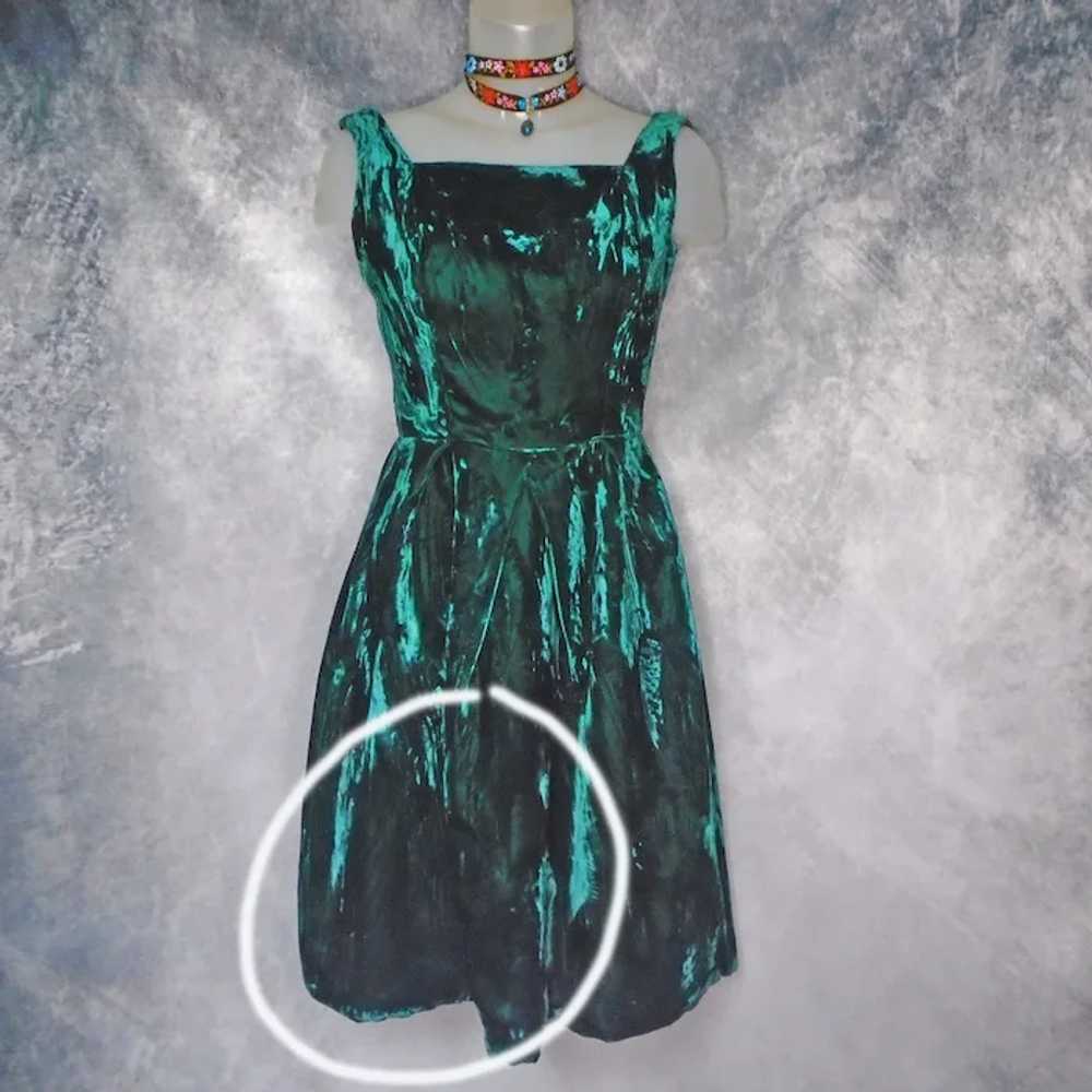 Festive Dark Green Crushed Velvet Dress - image 5