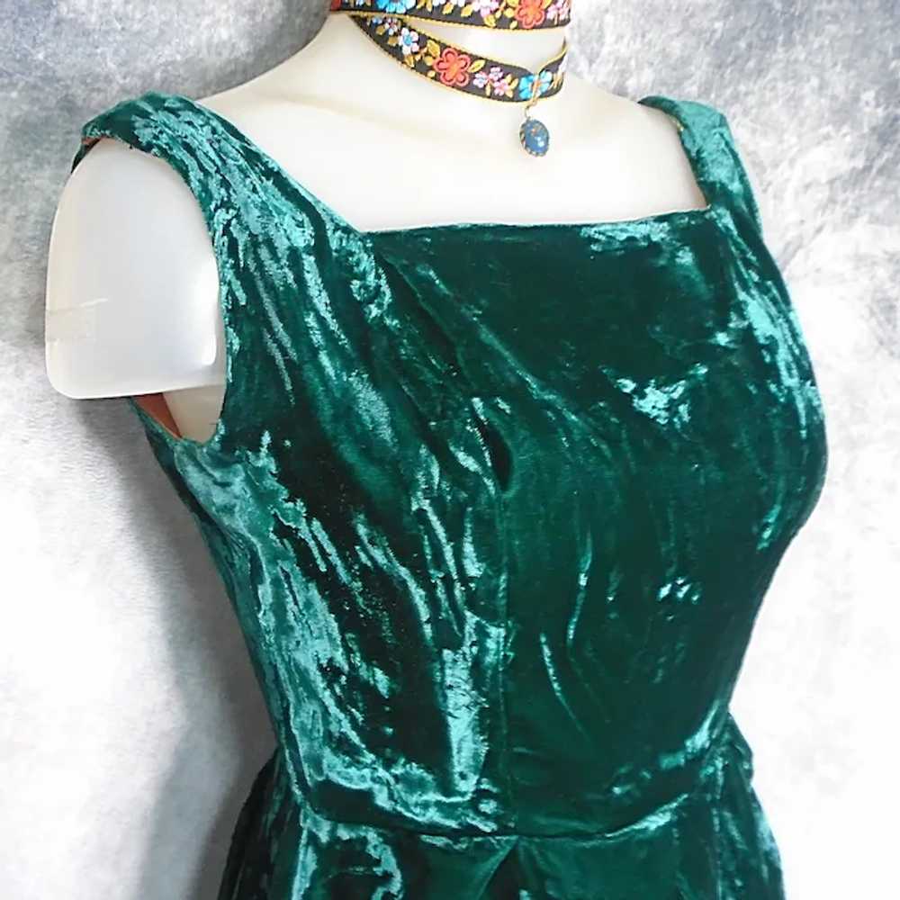 Festive Dark Green Crushed Velvet Dress - image 7