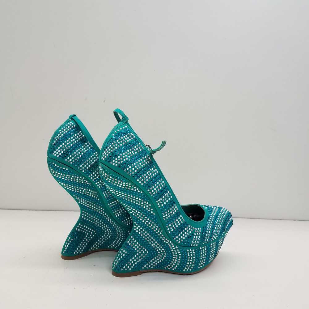 Dollhouse Turquoise bling No heel Wedges Size 8 - image 4