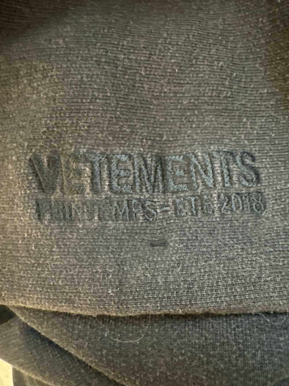 Vetements vetements tape logo hoodie 2018 - image 5