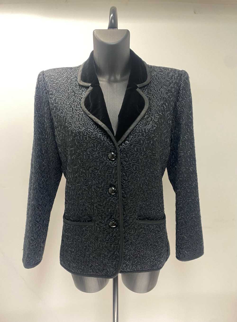 Yves Saint Laurent Black Lambskin Blazer with Vel… - image 5