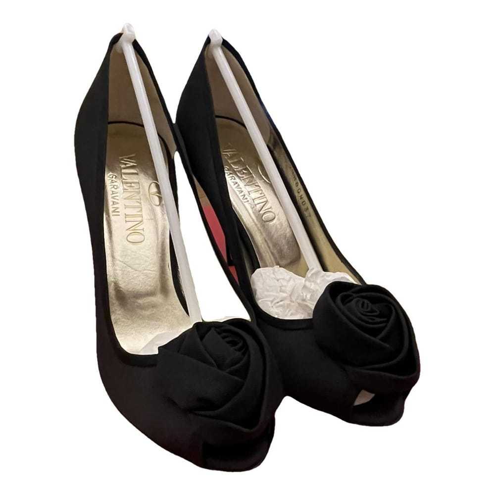 Valentino Garavani Velvet heels