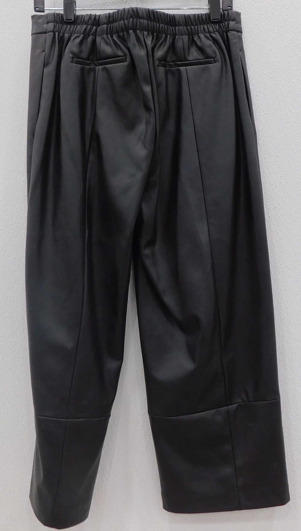 Laundry Women's Long Black Shorts Size M - image 3