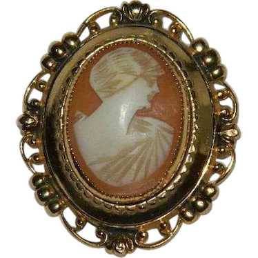 Beautiful Yellow Gold Grecian Lady Cameo