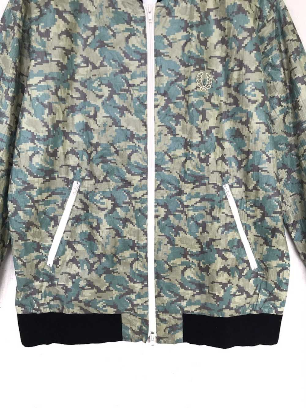 Fred Perry × Vintage Light Bomber jacket digital … - image 3