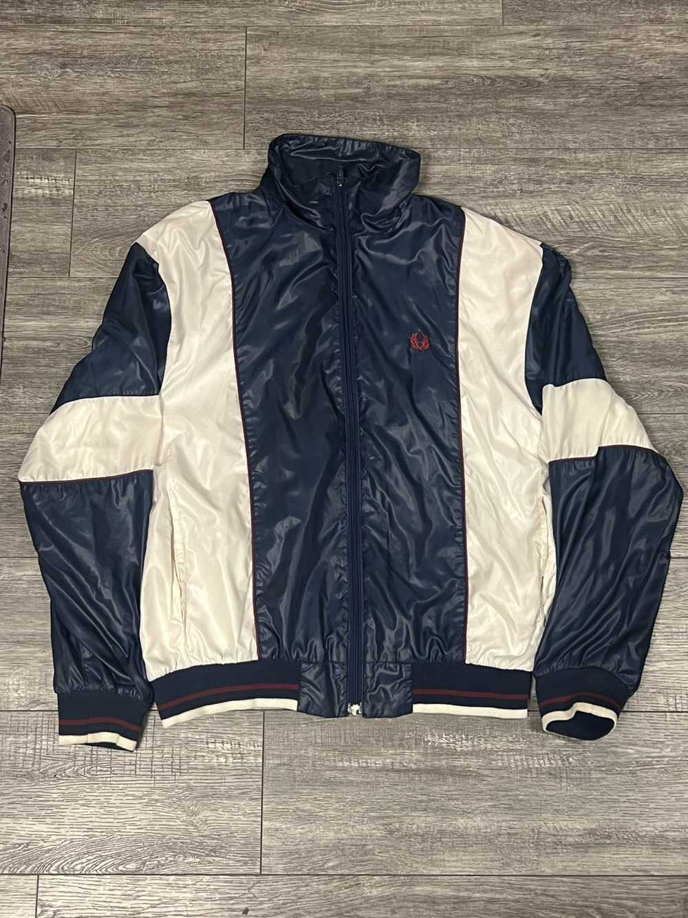 Fred Perry 90s Vintage FRED PERRY Windbreaker Jac… - image 1