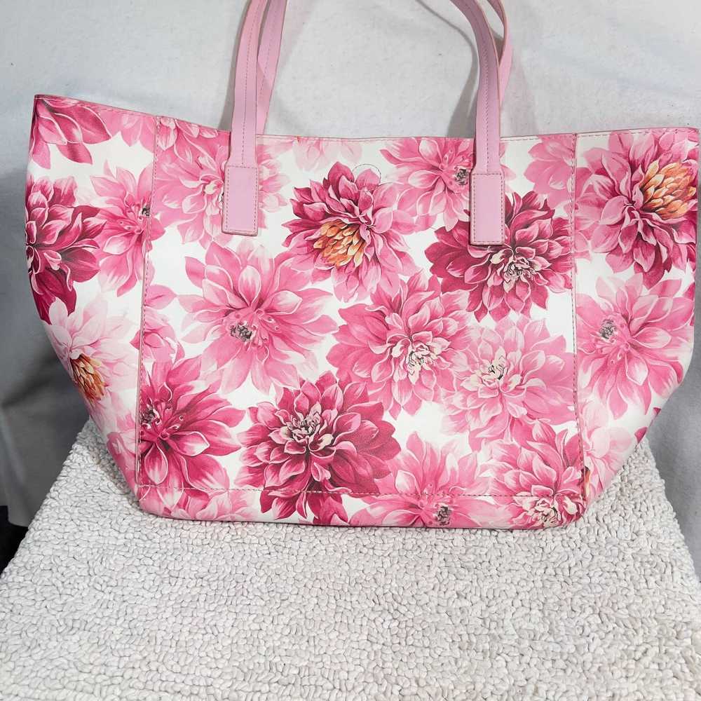 1 Tabitha Webb Pink Floral Vinyl Tote Bag Wristle… - image 6