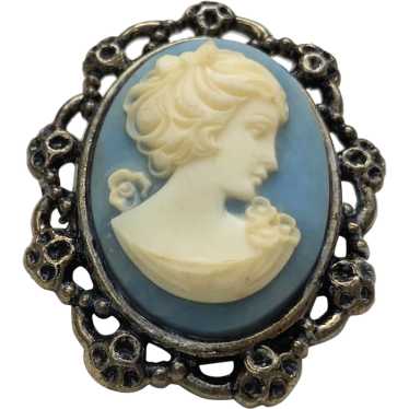 Lady cameo collar pin, large oval vintage brooch