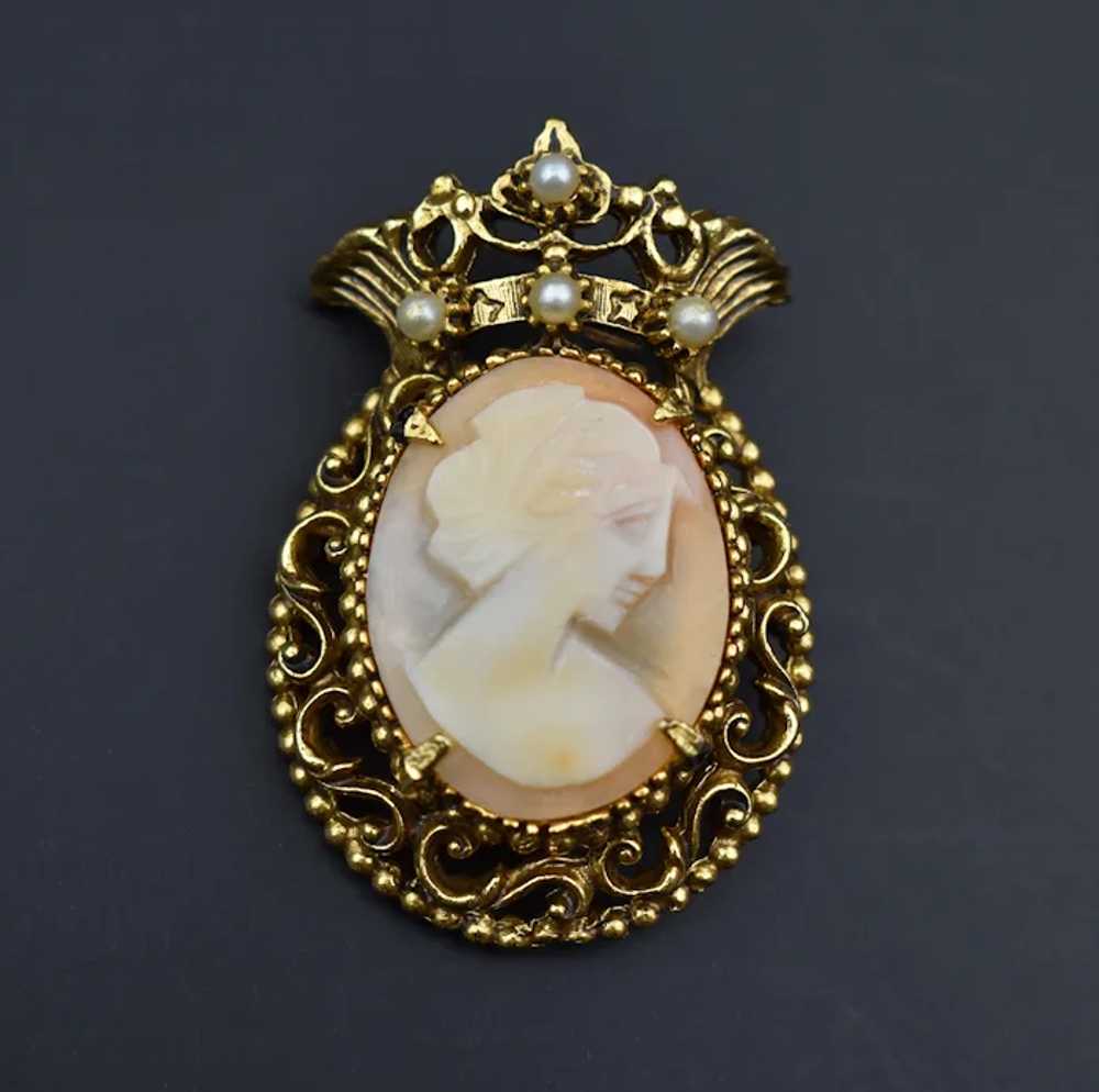 Hand carved shell lady cameo pin, accent signed F… - image 2