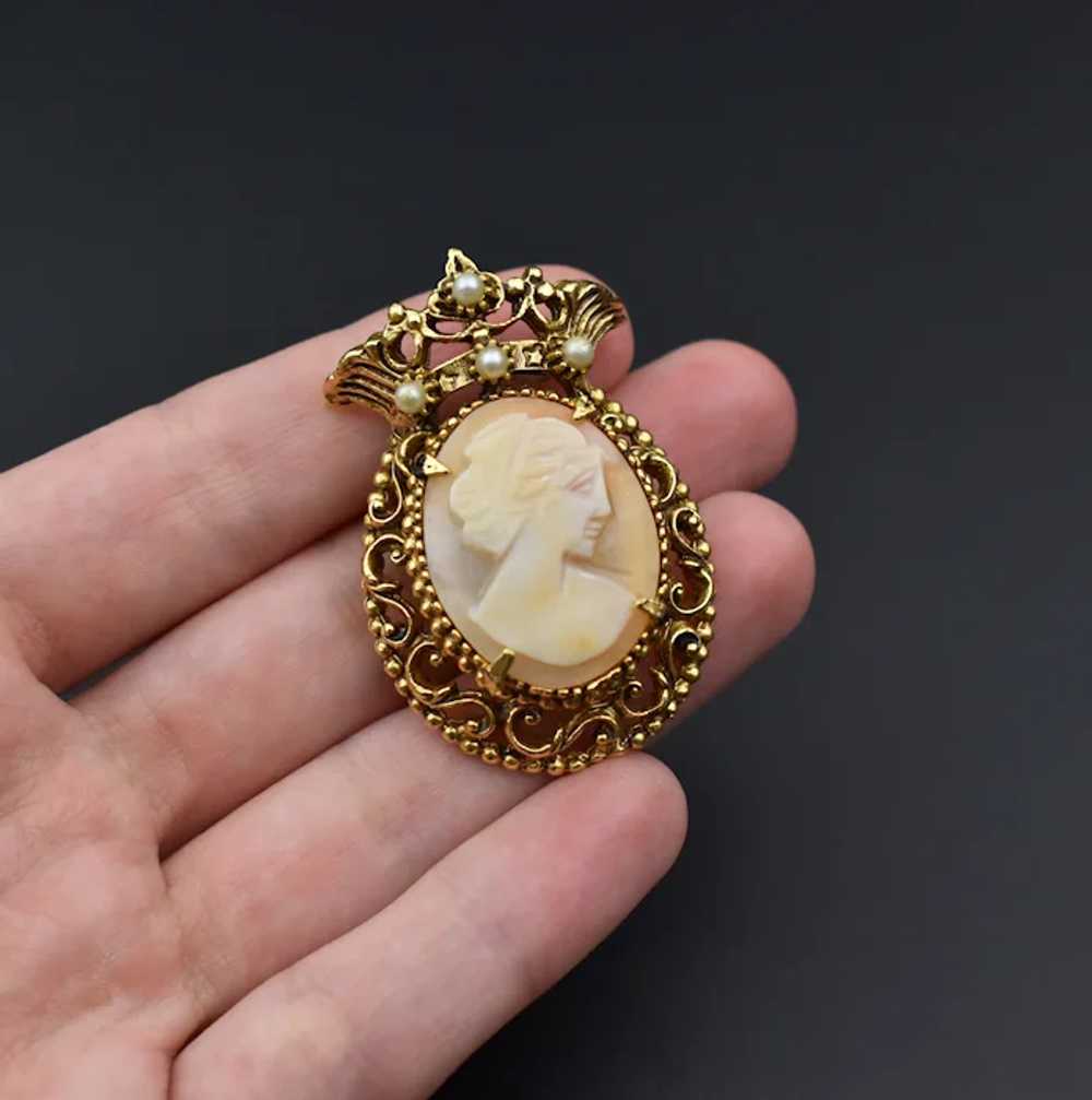 Hand carved shell lady cameo pin, accent signed F… - image 4