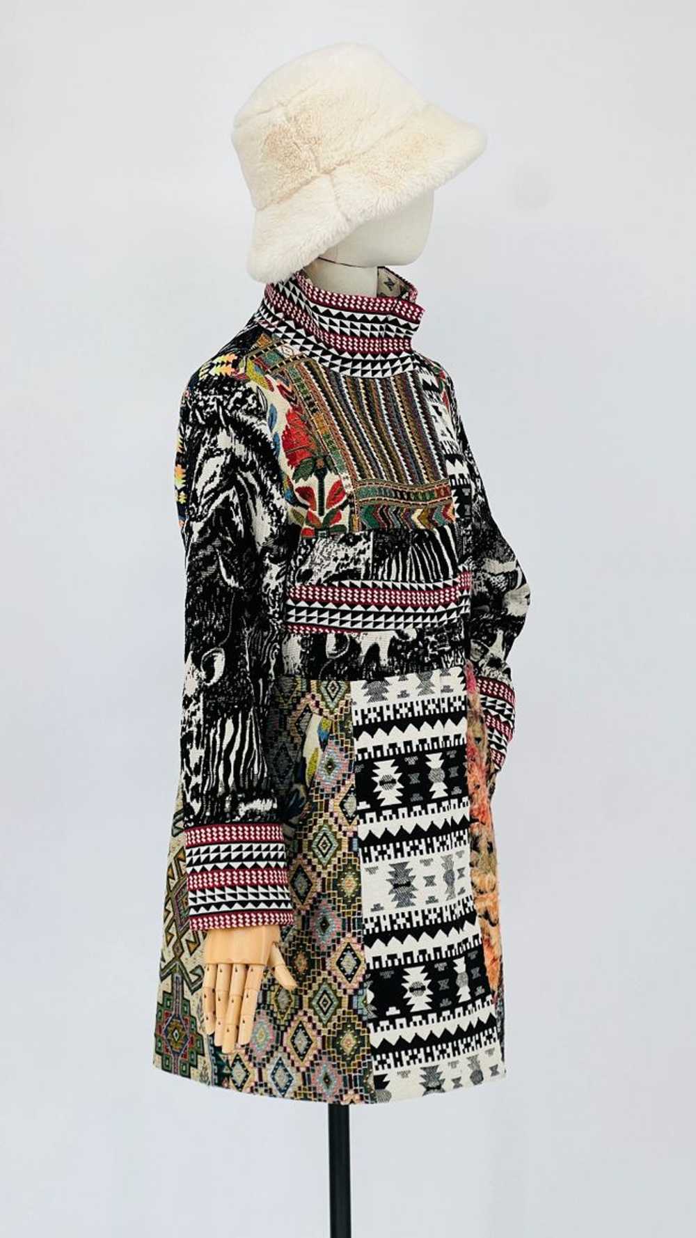 Modern London Muse Tapestry Zip up Jacket - image 2