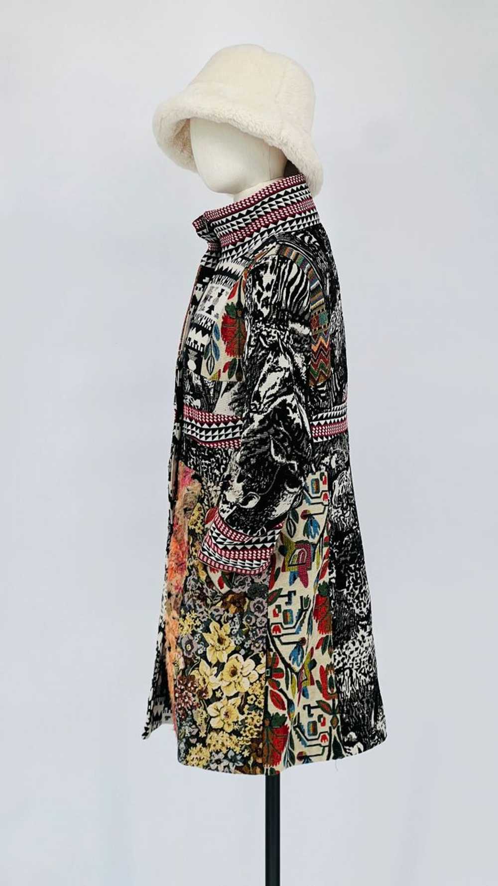 Modern London Muse Tapestry Zip up Jacket - image 3