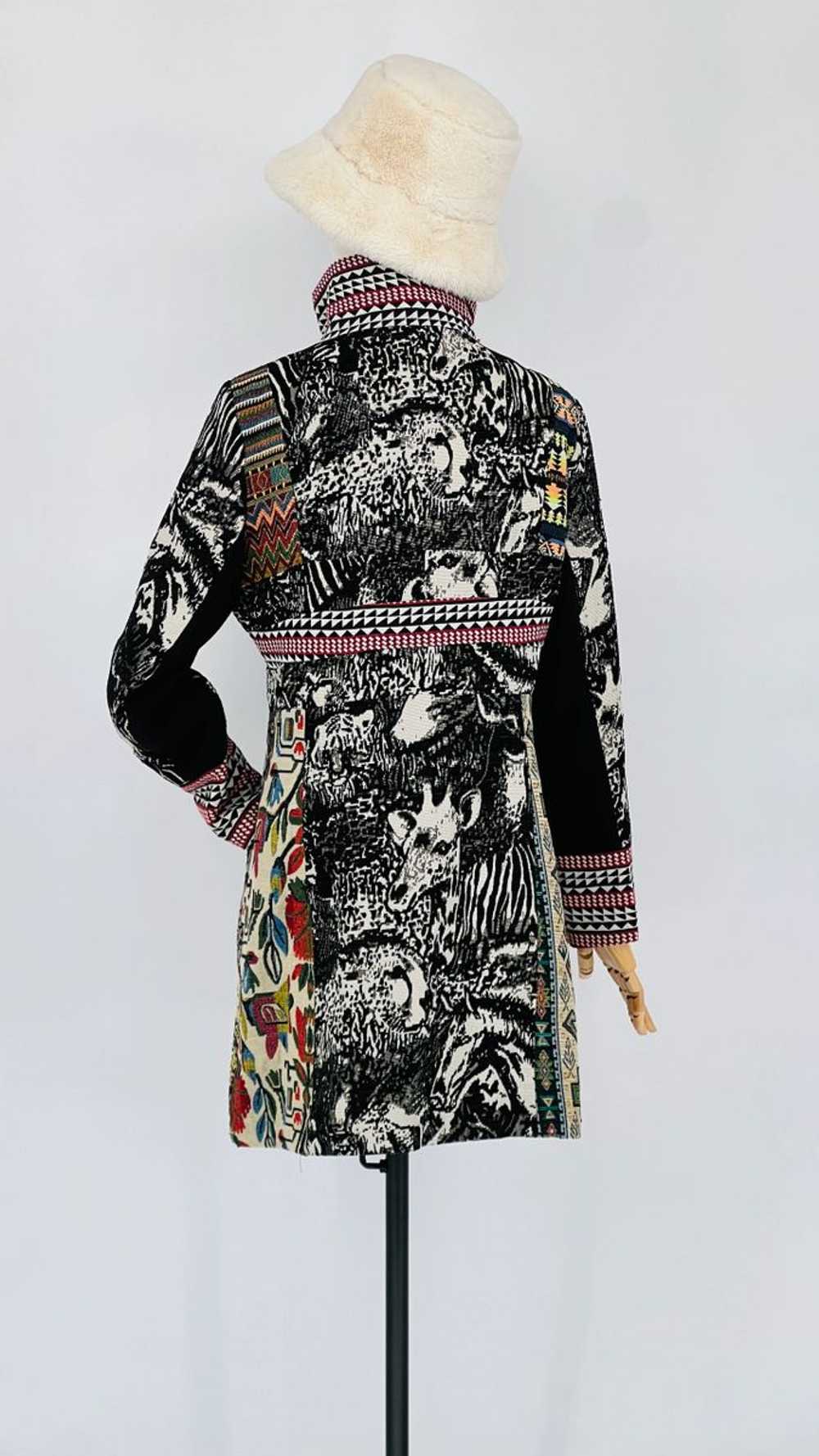 Modern London Muse Tapestry Zip up Jacket - image 8