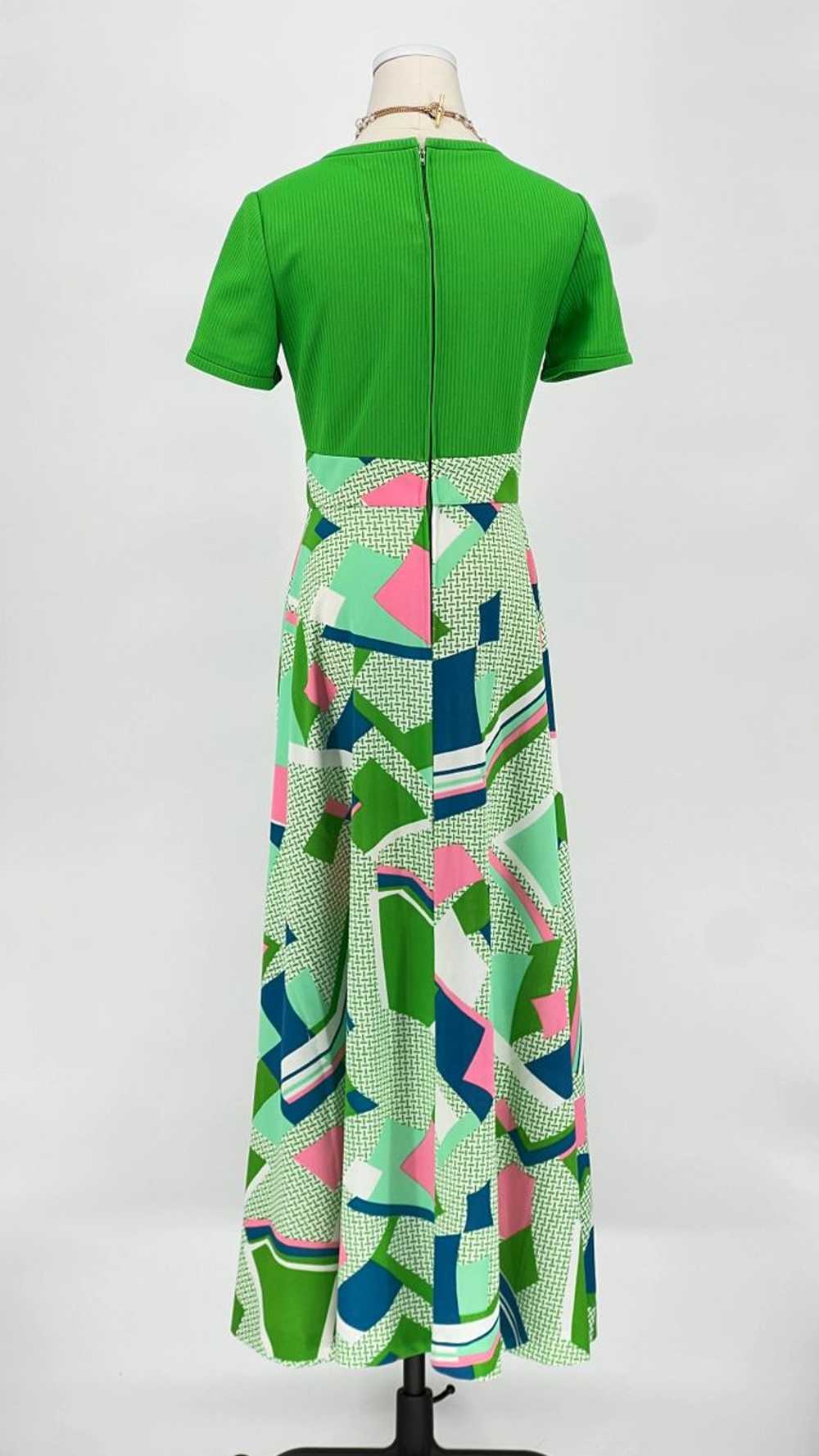 1970's Leslie Fay Green Bodice and Multi Color Sk… - image 4