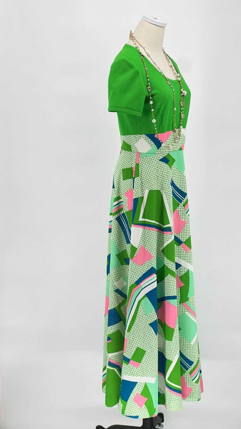 1970's Leslie Fay Green Bodice and Multi Color Sk… - image 5