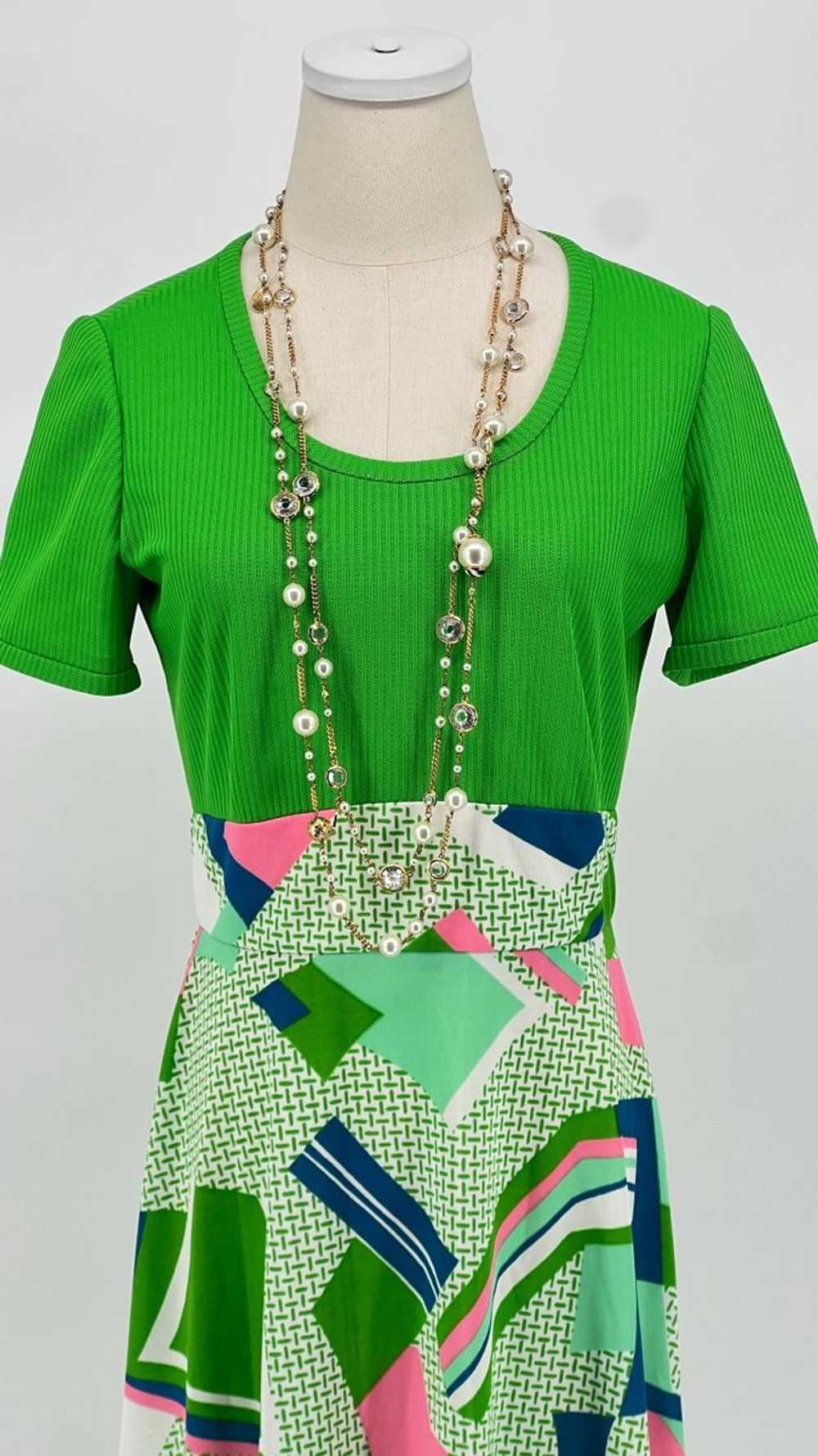 1970's Leslie Fay Green Bodice and Multi Color Sk… - image 7