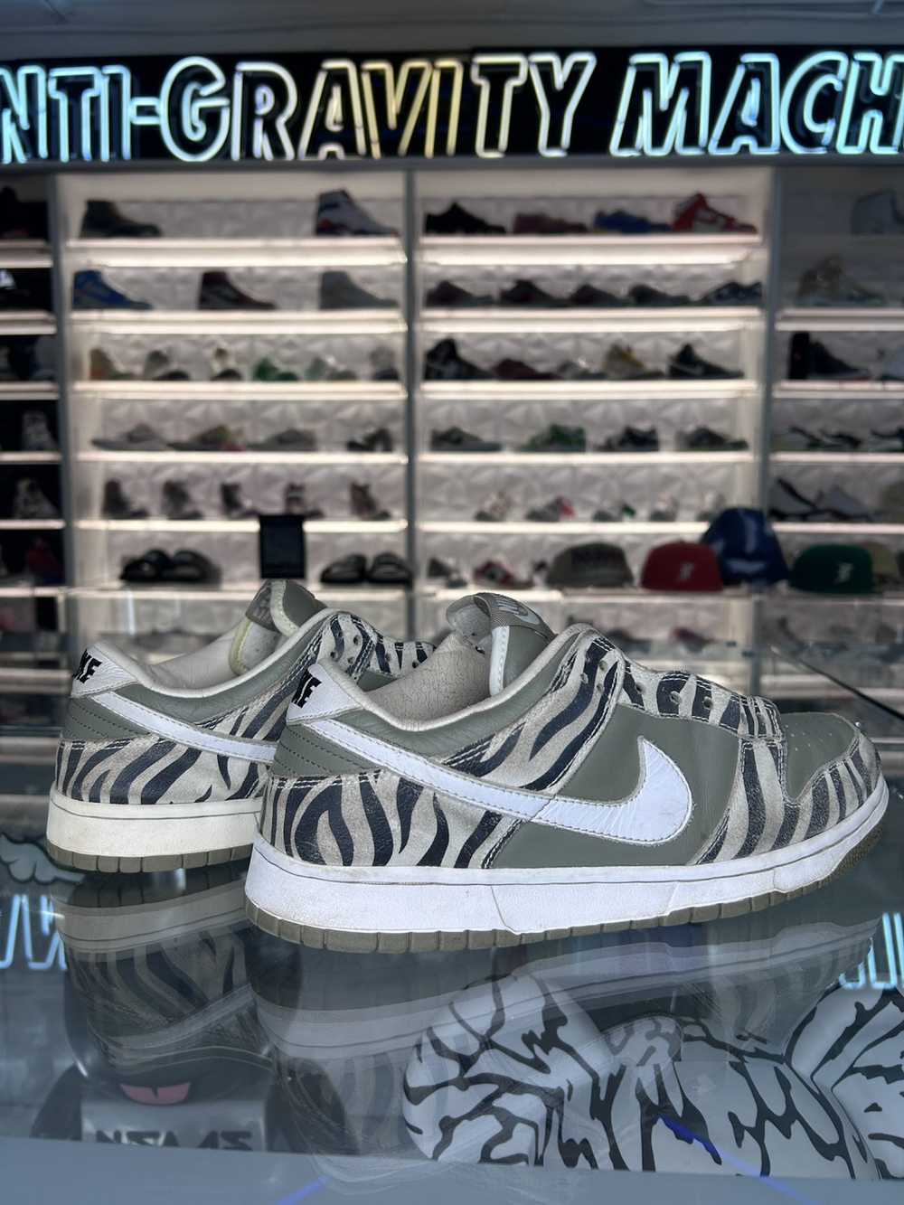 dunk low daktari