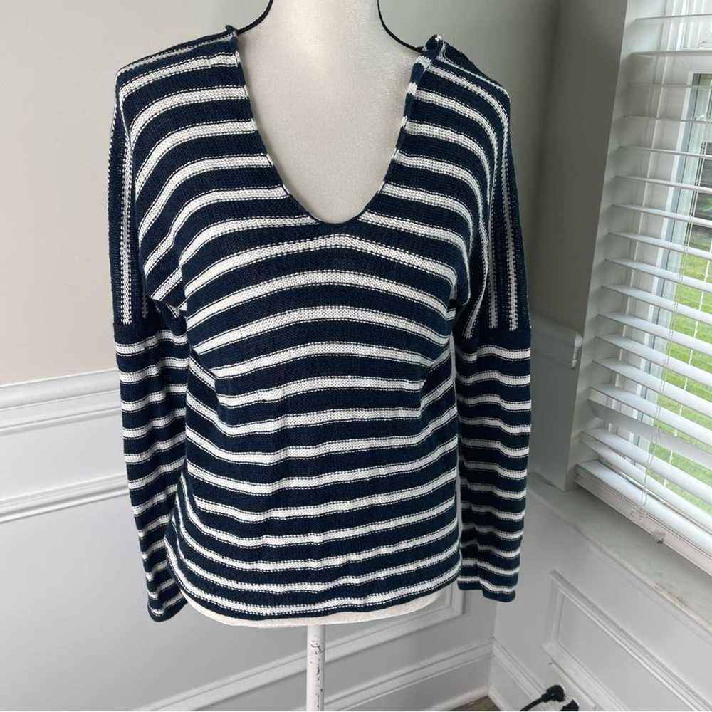 Vince Vince striped linen blue V neck sweater siz… - image 2