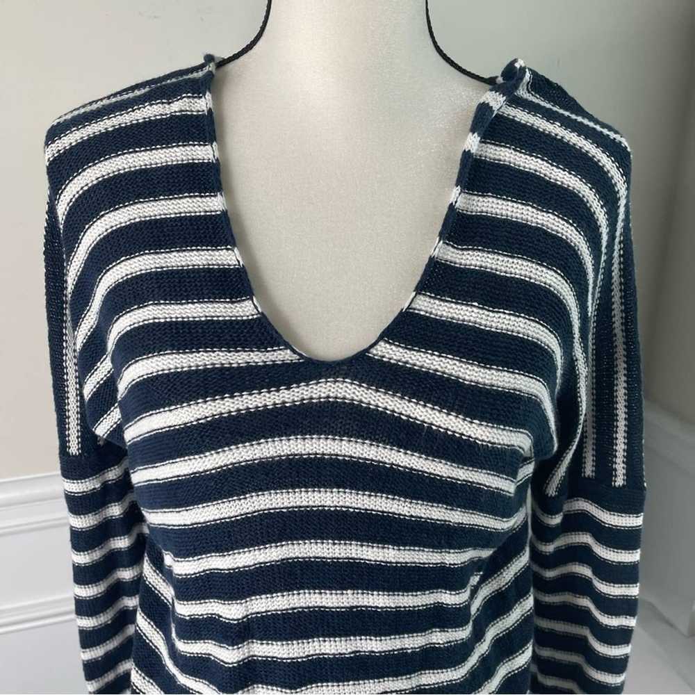 Vince Vince striped linen blue V neck sweater siz… - image 5