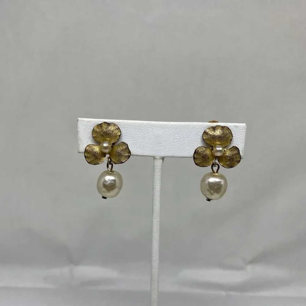 Pretty signed Miriam Haskell flower earrings - image 2