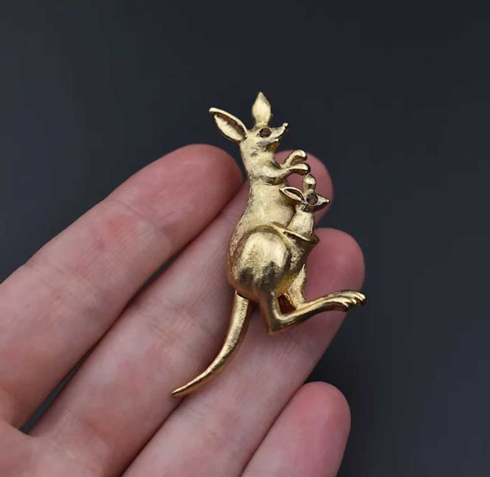 Gold kangaroo brooch pin, GF Avon 60s vintage jew… - image 3