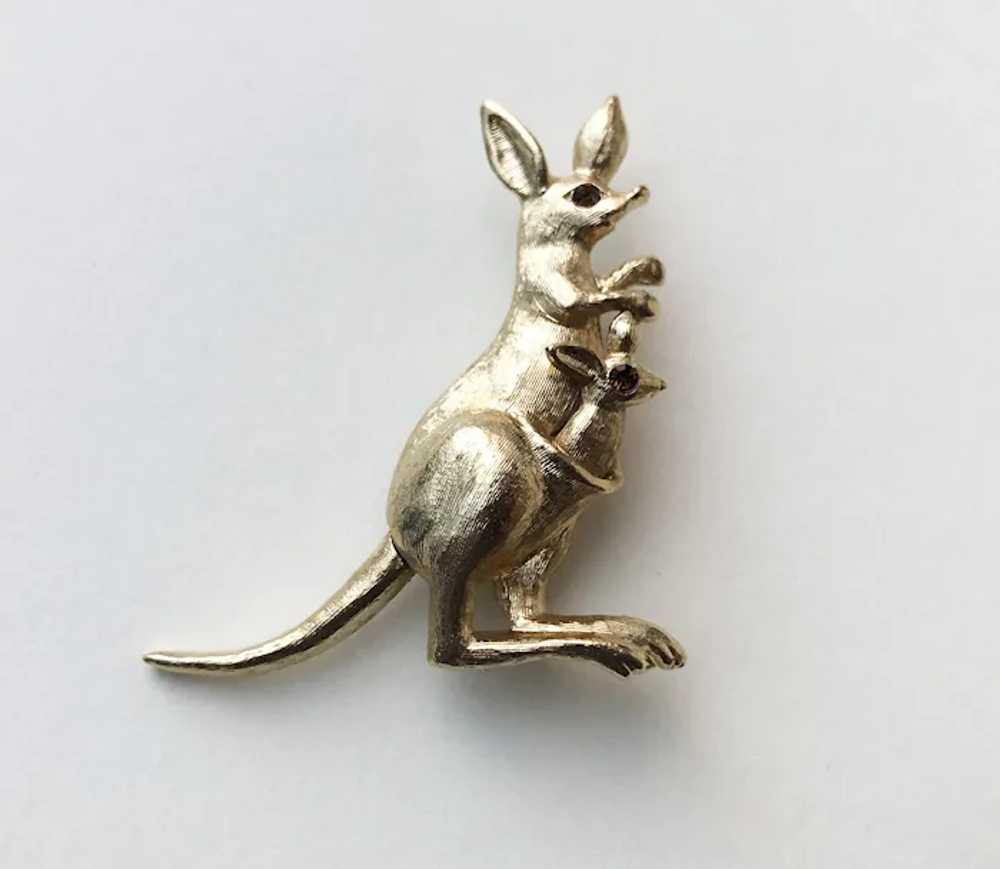 Gold kangaroo brooch pin, GF Avon 60s vintage jew… - image 6