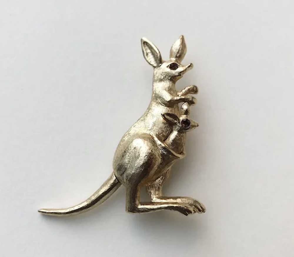 Gold kangaroo brooch pin, GF Avon 60s vintage jew… - image 8