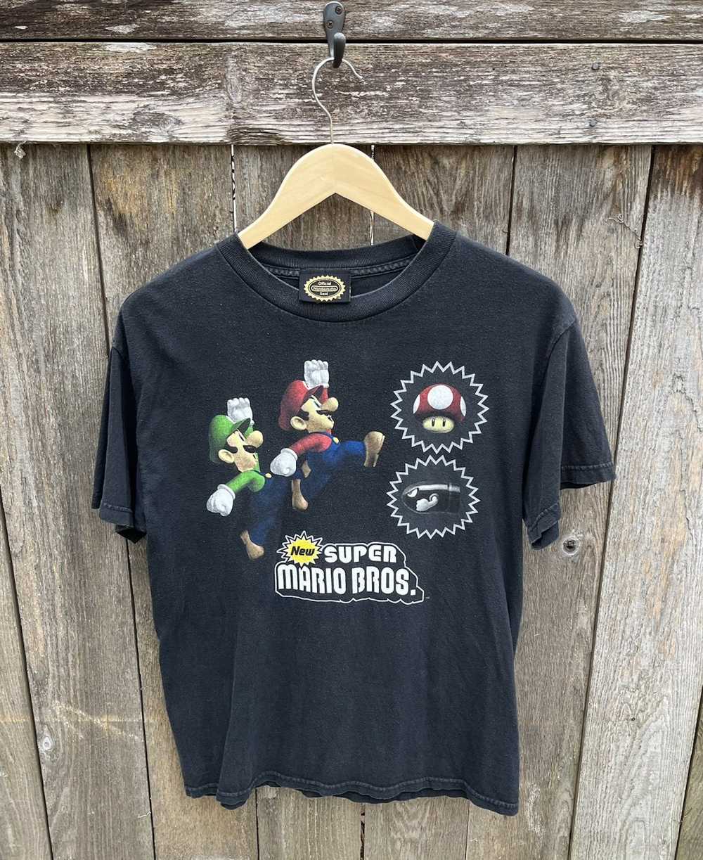 Nintendo 2010 Super Mario Bros Tee Shirt - image 1