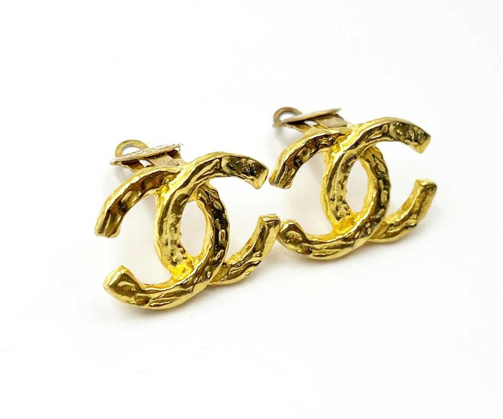 Chanel Chanel Vintage Gold Plated Hammered Textur… - image 3