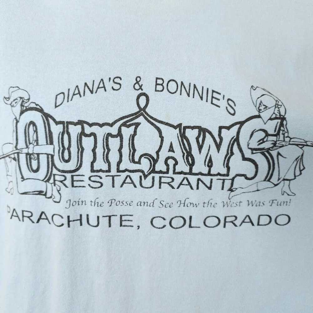 Vintage Outlaws Restaurant T Shirt Vintage Y2K Pa… - image 2